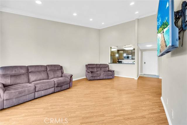 Long Beach, CA 90807,4170 Elm Avenue #304