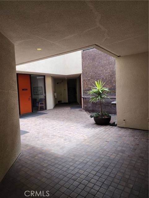 Laguna Hills, CA 92653,25241 Paseo De Alicia