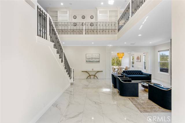 Laguna Hills, CA 92679,18 Bent Oak