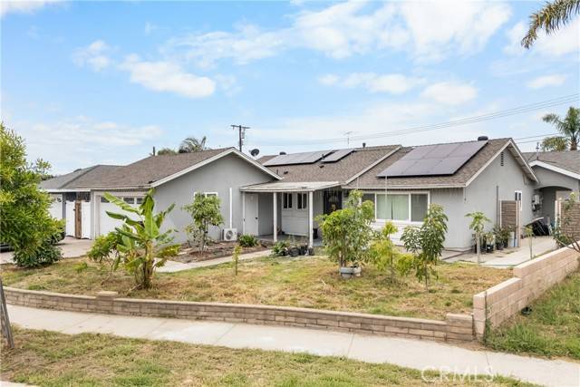 Huntington Beach, CA 92647,14571 Yucca Circle