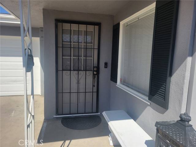 Anaheim, CA 92805,208 N La Plaza92805