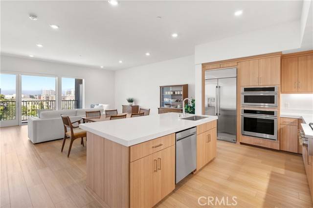Irvine, CA 92618,3502 Rivington