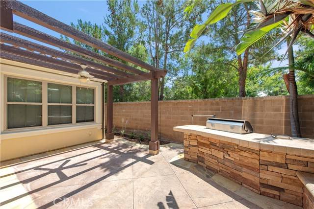 Irvine, CA 92620,77 Medford