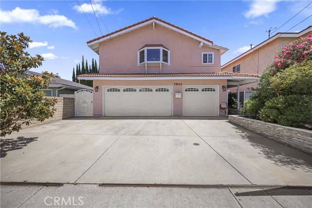 Huntington Beach, CA 92647,7842 Cypress Drive