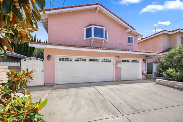 Huntington Beach, CA 92647,7842 Cypress Drive