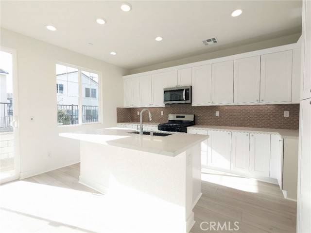 Ontario, CA 91761,4284 S Heather Privado