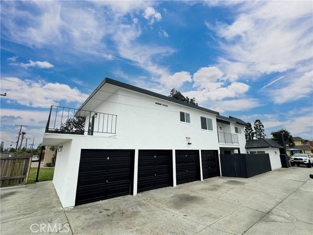 Huntington Beach, CA 92647,17412 Dairyview Circle