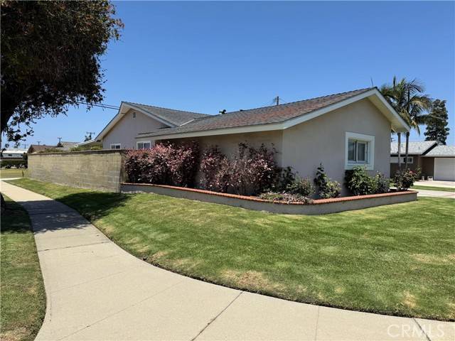 Huntington Beach, CA 92647,15841 Rollins Lane