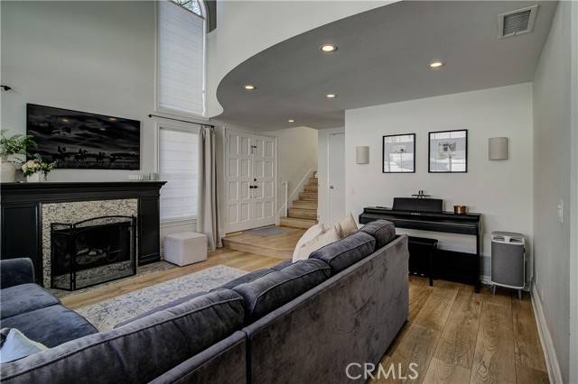 Rancho Santa Margarita, CA 92688,10 Buttercup
