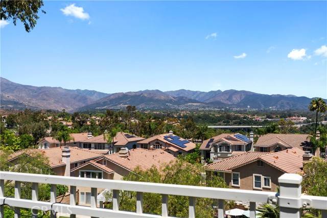 Rancho Santa Margarita, CA 92688,10 Via Berrendo