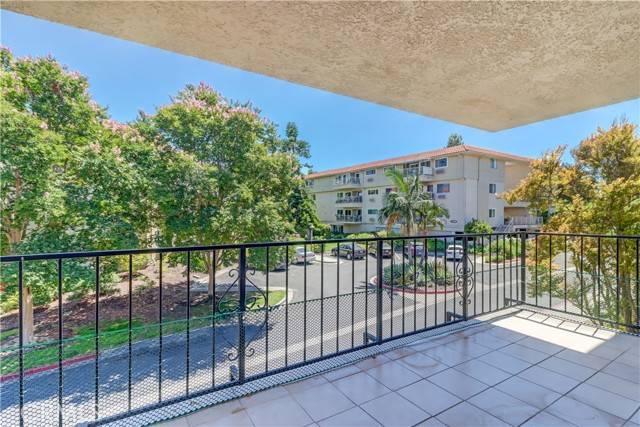 Laguna Woods, CA 92637,2391 Via Mariposa #2E