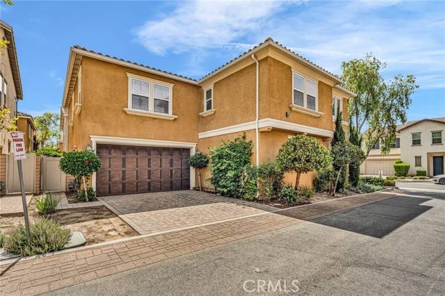 Ontario, CA 91764,3013 E Via Corvina
