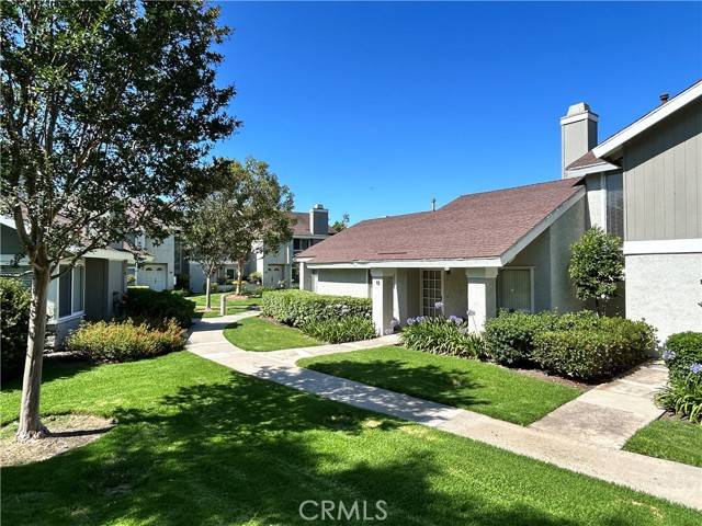 Irvine, CA 92604,15 Wintergreen #13