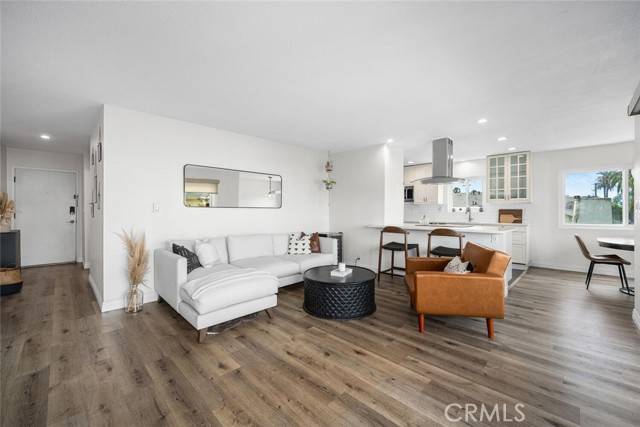 Long Beach, CA 90803,226 Grand #206