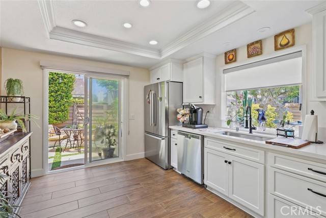 Irvine, CA 92604,10 Glenhurst #37