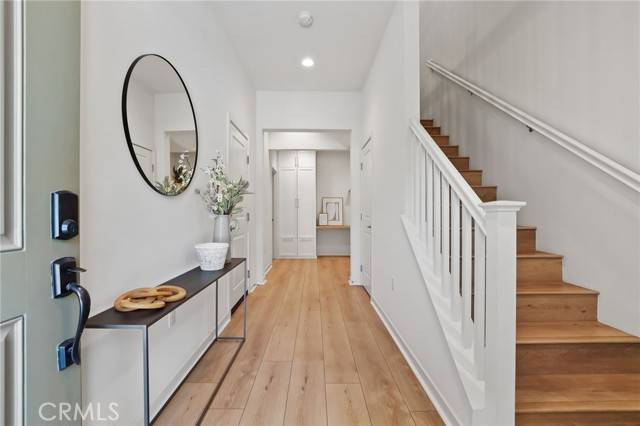 Lake Forest (el Toro), CA 92610,305 Blackrock