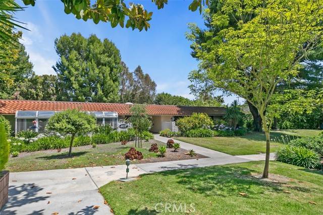 Laguna Woods, CA 92637,933 Avenida Majorca #P