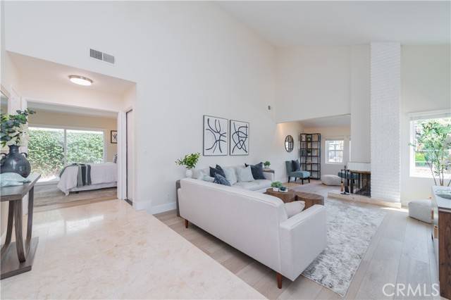 Irvine, CA 92620,18 Hunter