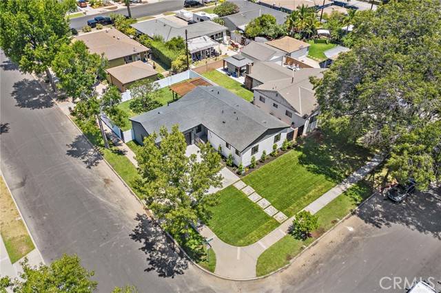 Santa Ana, CA 92706,2405 Larchmont Avenue
