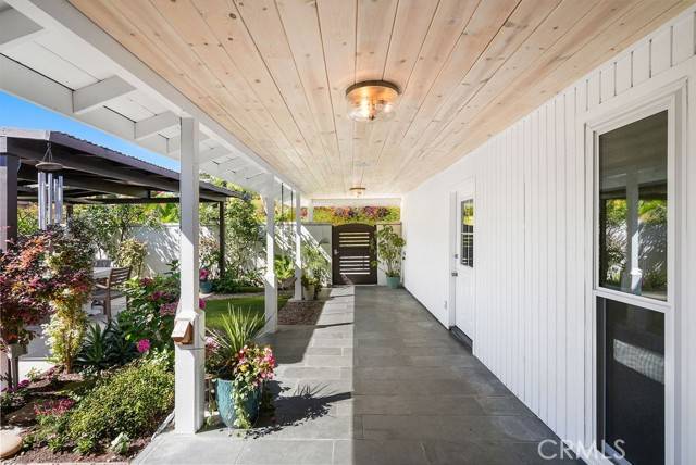 San Clemente, CA 92673,4203 Calle Mayo