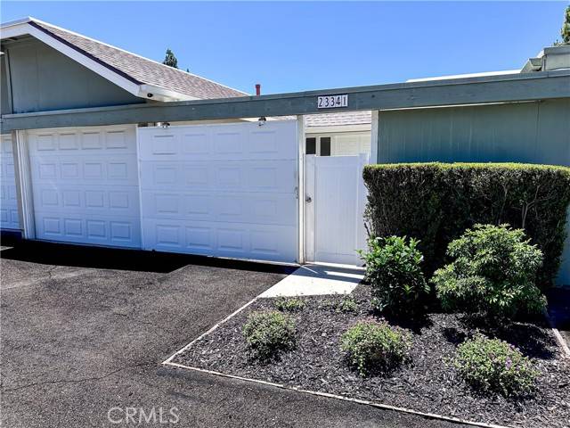Laguna Hills, CA 92653,23341 Caminito Telmo