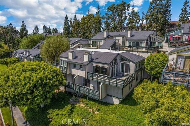 Placentia, CA 92870,2017 Orchard Drive #11