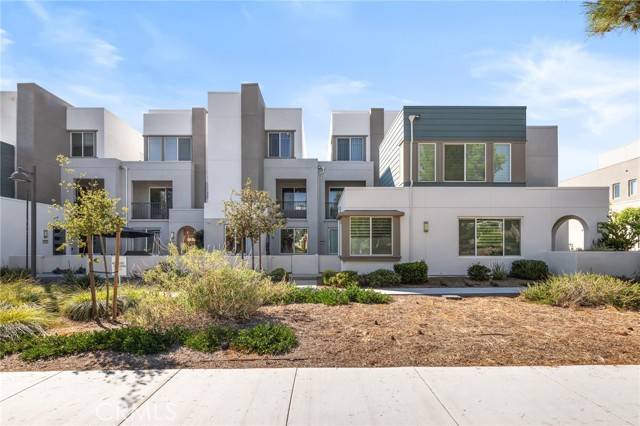 Irvine, CA 92618,284 Novel