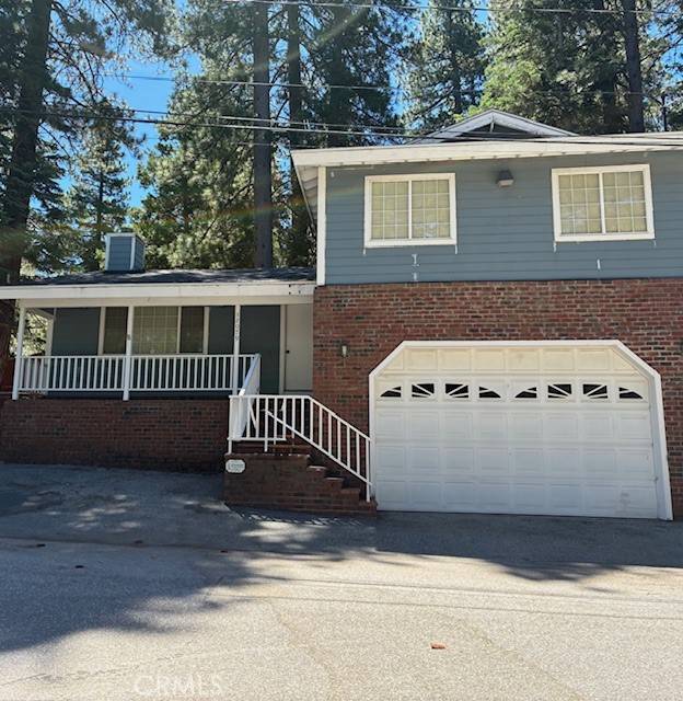 Running Springs, CA 92382,32079 Fern Drive