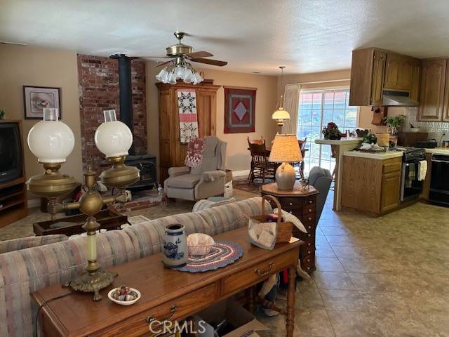 Running Springs, CA 92382,32079 Fern Drive