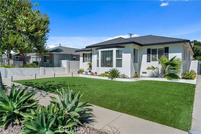 Lakewood, CA 90713,4332 Albury Avenue