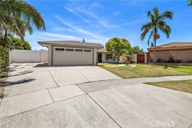 Santa Ana, CA 92707,822 E Borchard Avenue