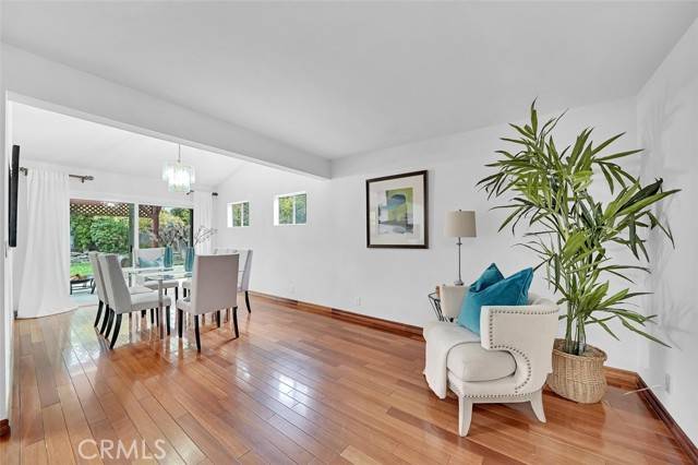 Lake Forest (el Toro), CA 92630,26121 Connemara Court