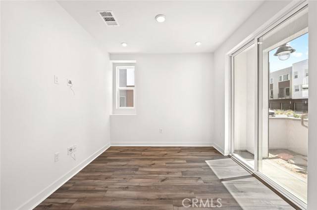 Santa Ana, CA 92705,609 S Lyon St