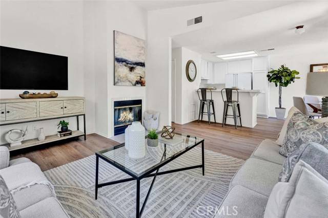 Lake Forest (el Toro), CA 92630,25568 Azalea