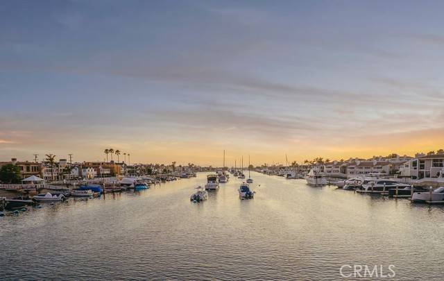 Newport Beach, CA 92660,994 Bayside Cove #611