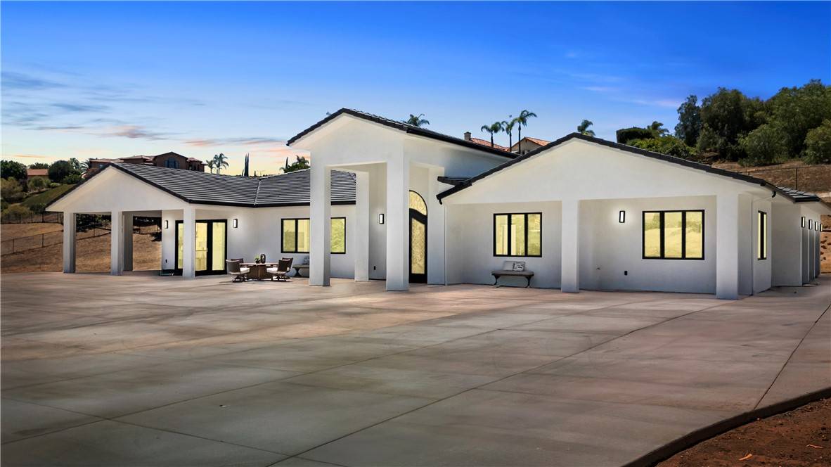 Fallbrook, CA 92028,2027 Via Monserate
