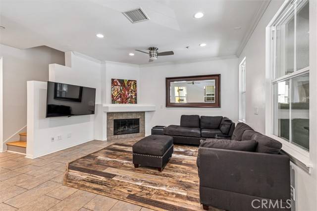 Irvine, CA 92603,119 Jadestone
