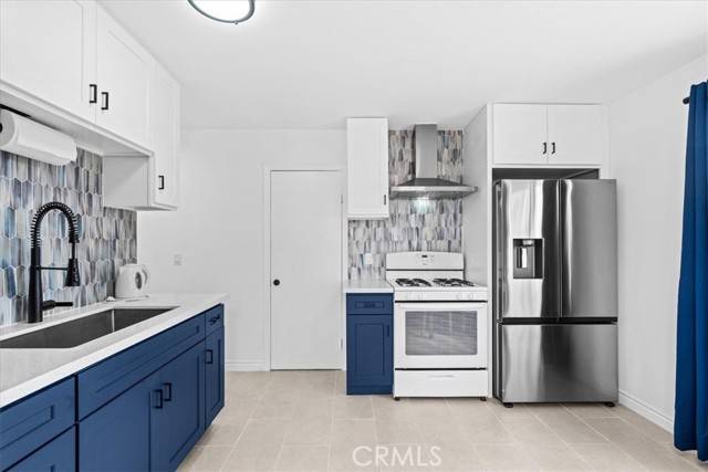 Tustin, CA 92780,1099 Bonita Street #2