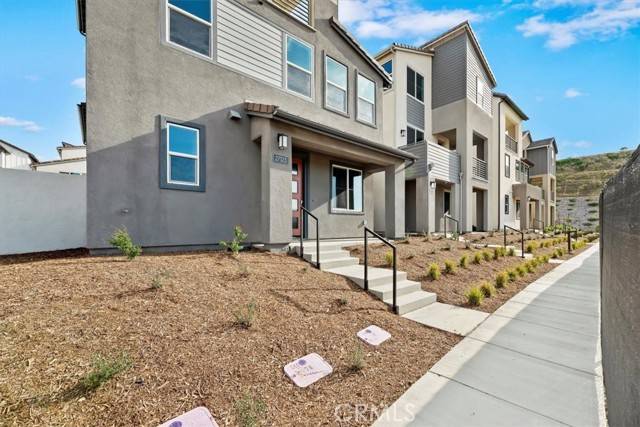 Valencia (santa Clarita), CA 91381,27323 Maverick Place