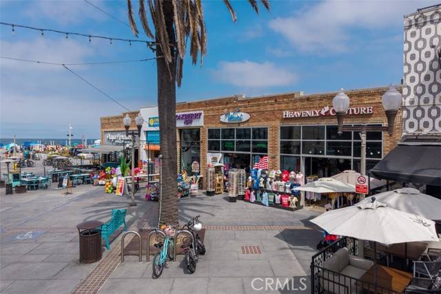 Hermosa Beach, CA 90254,31 Pier Avenue