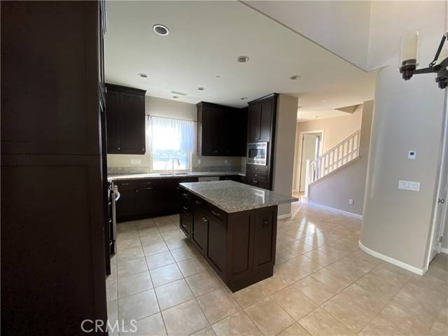 Irvine, CA 92620,83 Strawberry Grove