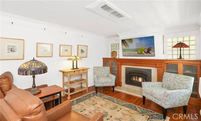 Tustin, CA 92780,160 N B Street