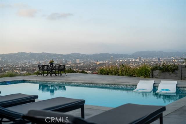 Los Angeles, CA 90008,4139 S Cloverdale Avenue