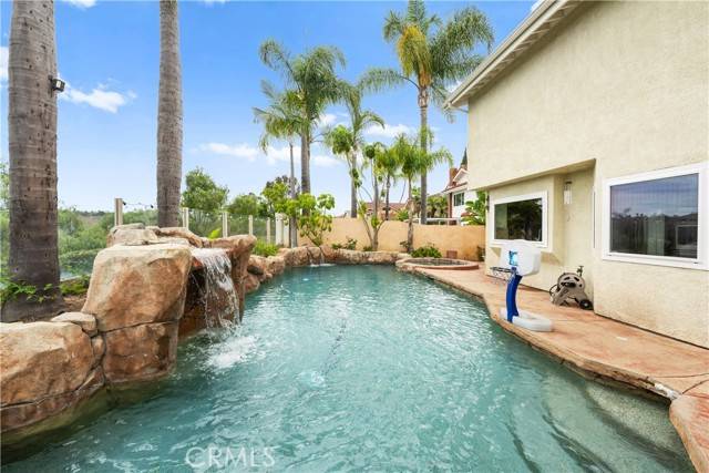 Laguna Niguel, CA 92677,34 Landing