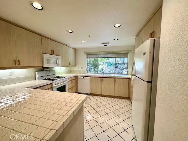 San Clemente, CA 92672,1007 Via Presa #202