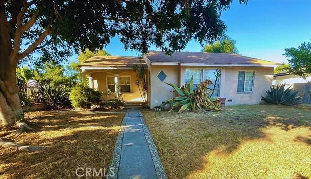 Granada Hills (los Angeles), CA 91344,16857 Chatsworth Street