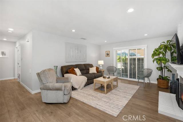 Laguna Woods, CA 92637,5345 Bahia Blanca #D