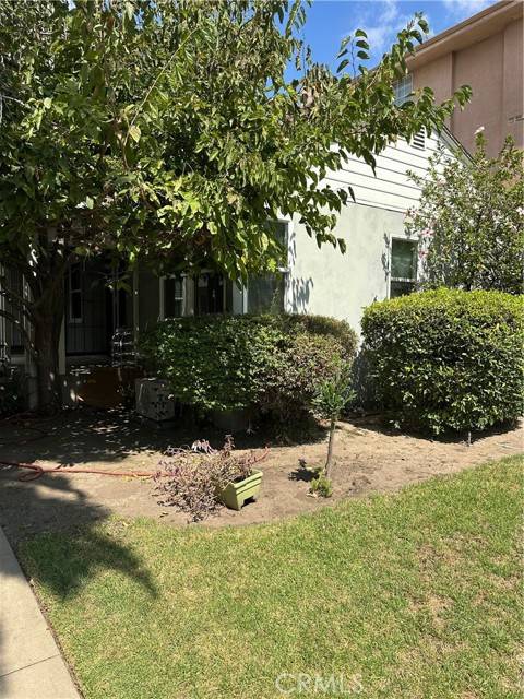 Burbank, CA 91501,429 E Valencia