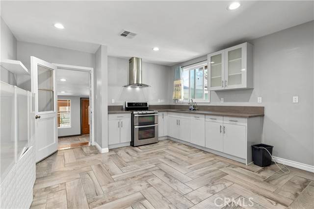 Santa Ana, CA 92704,4512 W Watkins