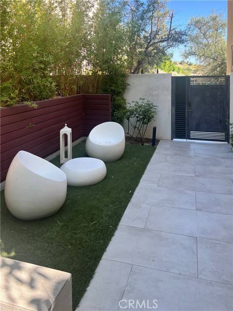 Irvine, CA 92618,76 Bellatrix